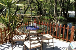 Charming house with lake and mountain views in Rendufe